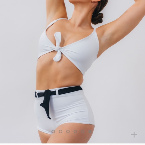 🏊‍♀️🐠Reversible, sustainably made swim top - Picture 5 of 8